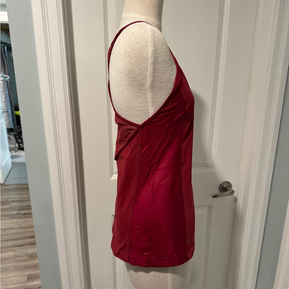 Lole red tank top with mesh design - Picture 2 of 4
